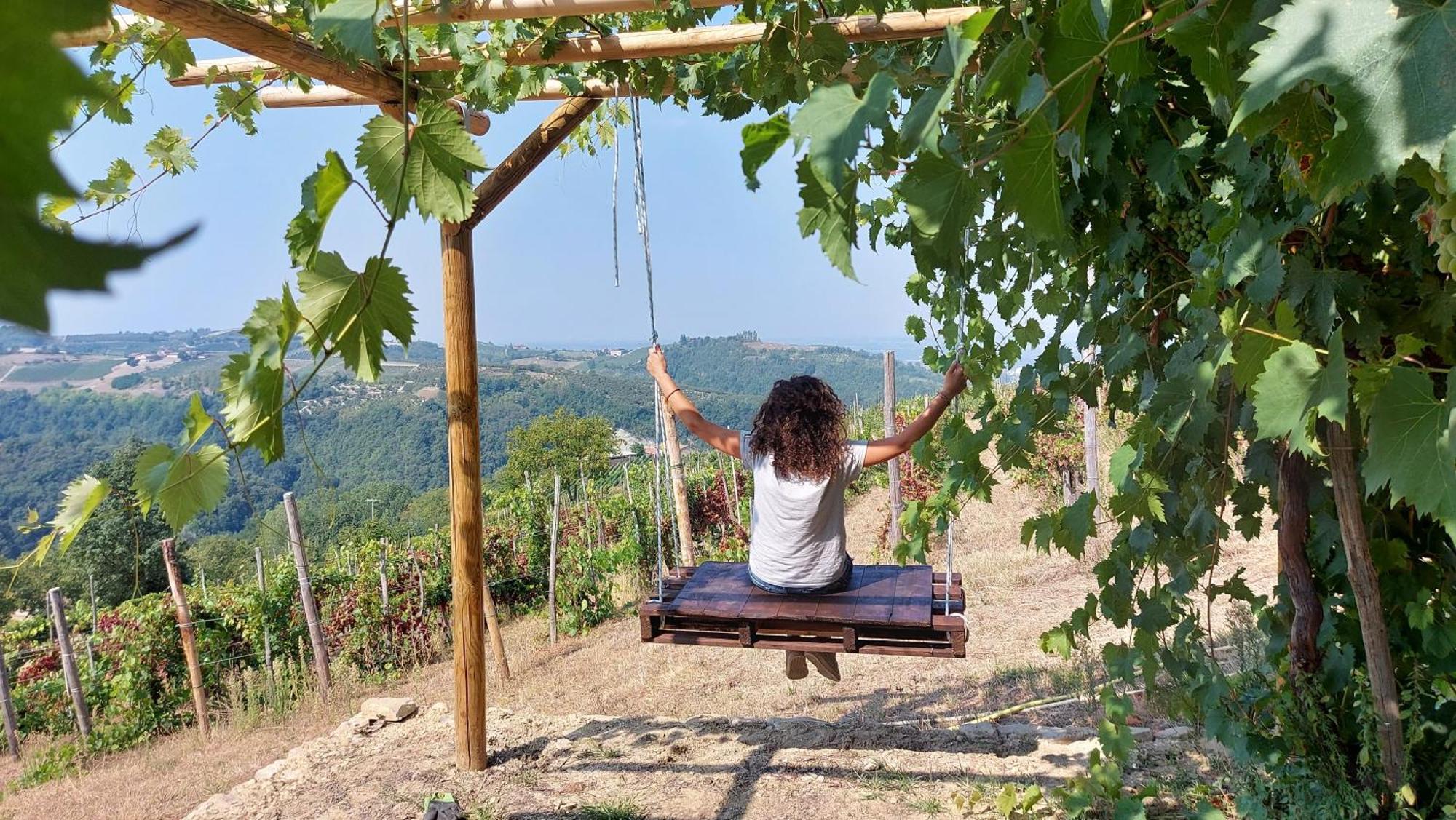 Апартаменты Cascina Nomade - Wine & Scenic Retreat Дольяни Экстерьер фото